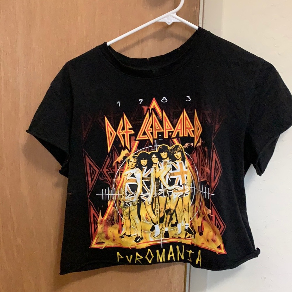 Def Leppard band crop top